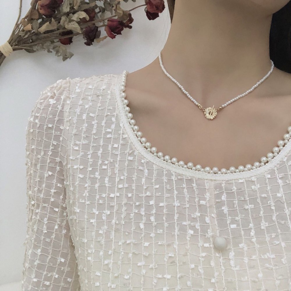 Golden Daisy Pearl Metal Necklace Choker - Picture 8 of 11